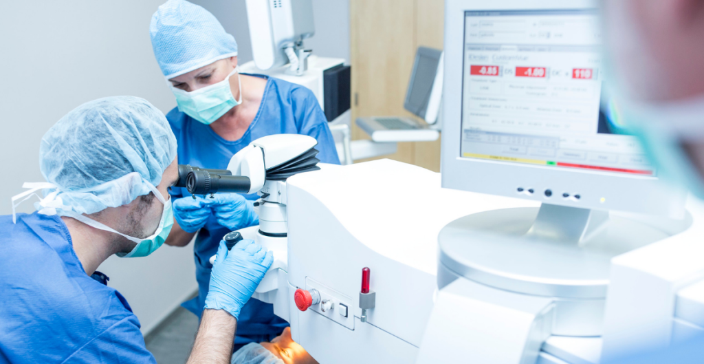 apakah operasi lasik sakit